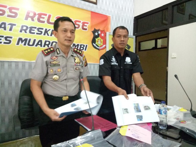 Kapolres Muaro Jambi saat konference pers.